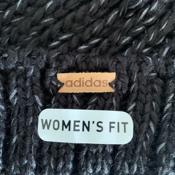 Adidas women’s beanie hat - Picture 2 of 3